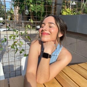 Meet your Posher, Diona